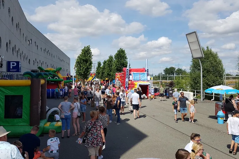 springkussens drukte fc groningen open dag