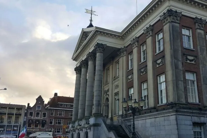 stadhuis 3