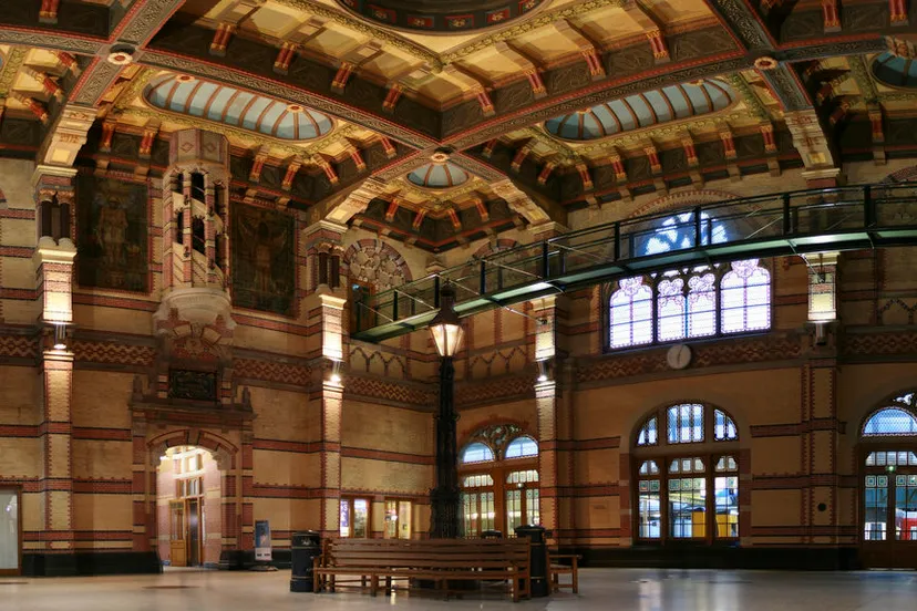 stationshal cc bynd 20 flickr creative commons hugo e1552496917592