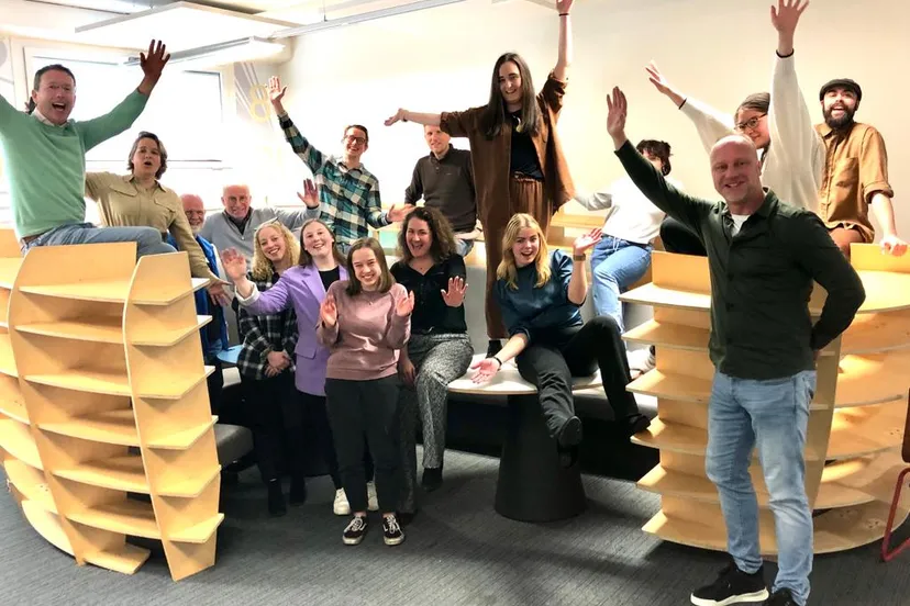 student fleur van der wal met onder andere leden van studentenraad cvb en pastoraat alfa college