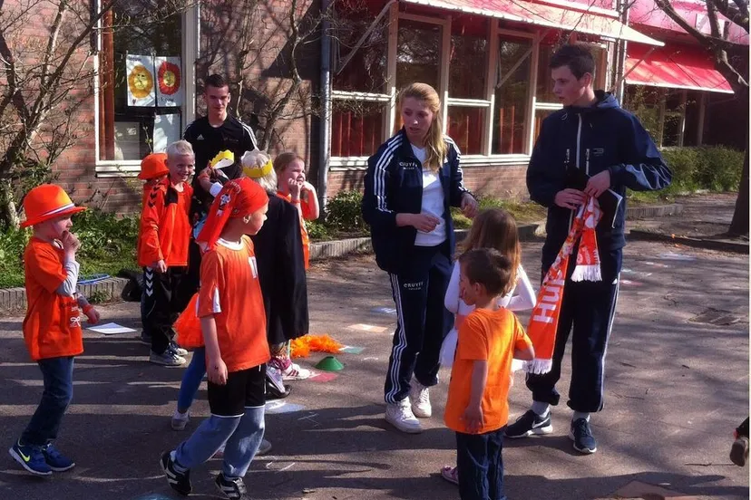 studenten alfa college op koningsspelen