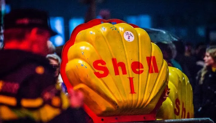 tweede kamer roept shell op het matje 715x408