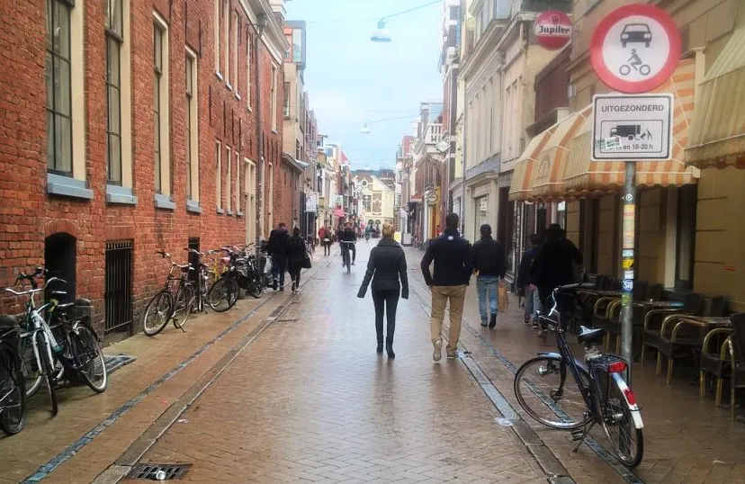 verkeersborden folkingestraat