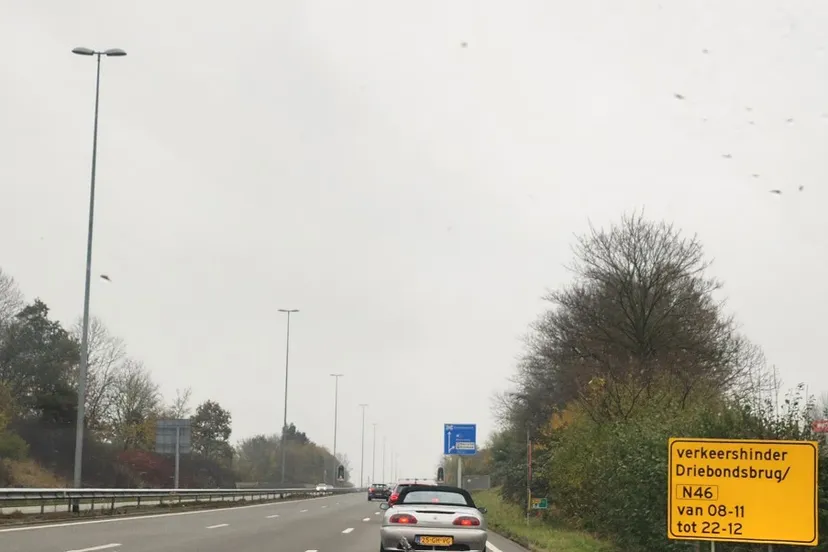 verkeershinder driebondsbrug