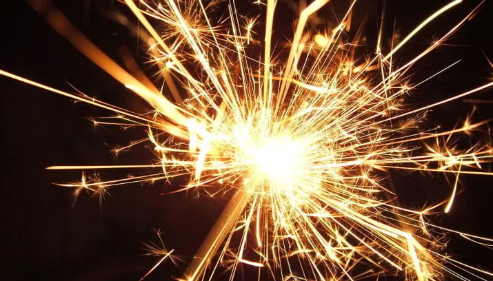 vuurwerk sterretje cc by sa 25 wikipedia commons gabriel pollard 715x408