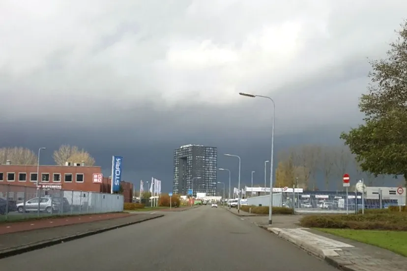 weer tasmantoren donkere lucht