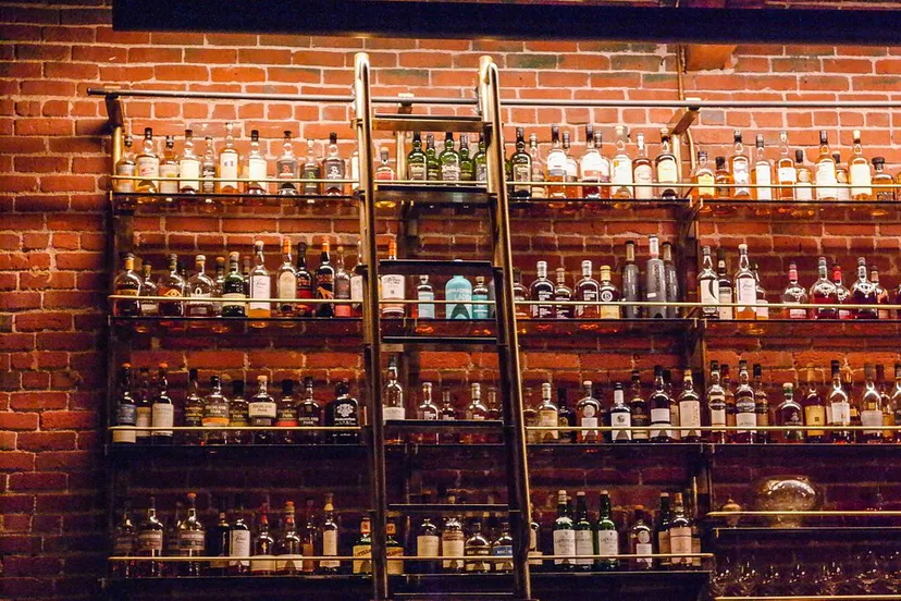 whiskey cc by sa 30 visitor7