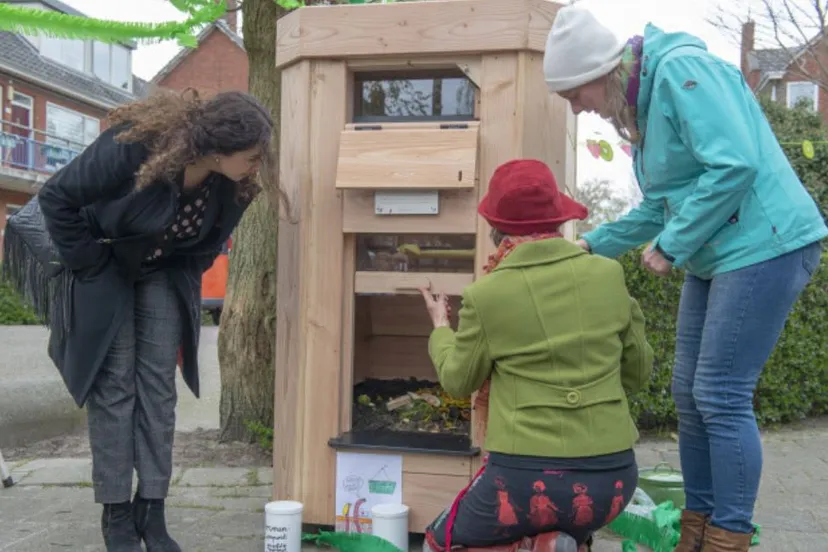 wormenhotel geopend aan bataviastraat1