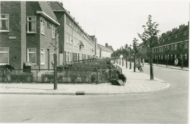 zaagmuldersweg hoek klaprooslaan 1933 groninger archieven