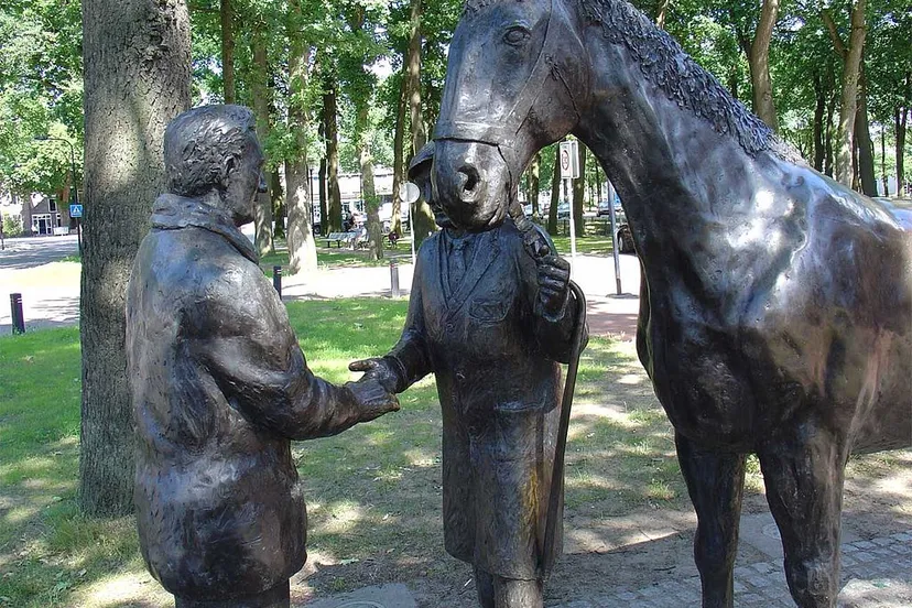 zuidlaardermarktmonument