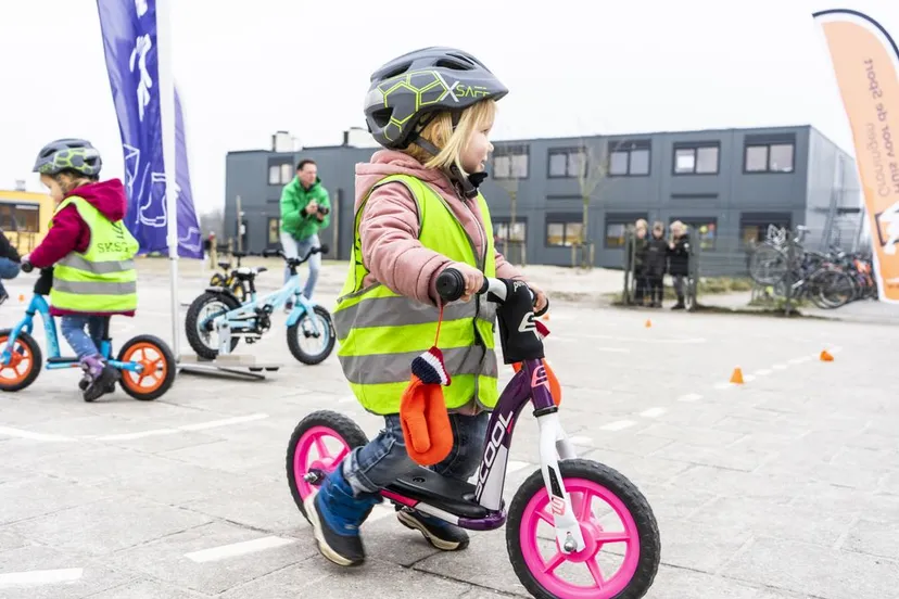 csm kind fiets kinderdagverblijf 23ef8019f7