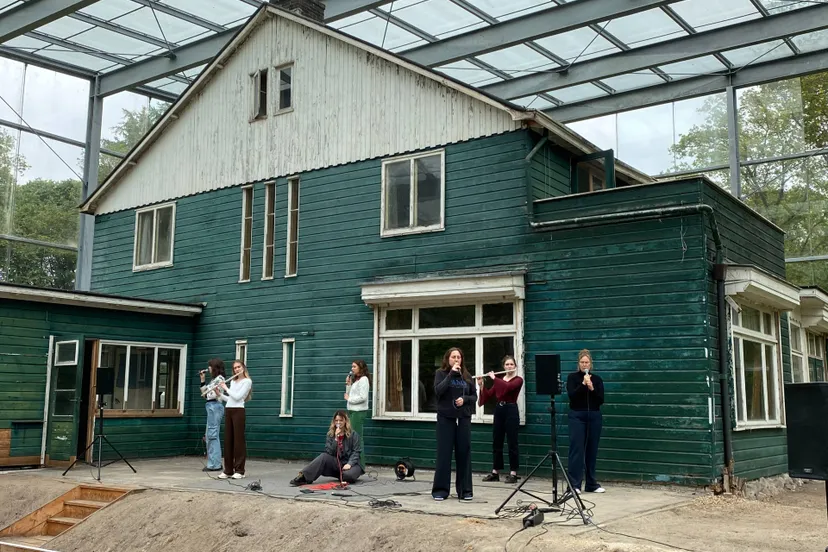 studenten prins claus conservatorium bij commandantwoning westerbork 1