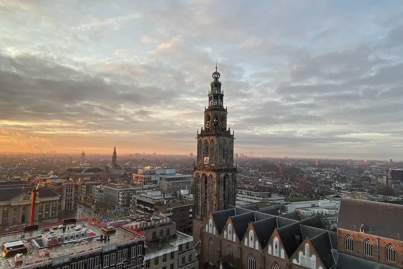 beeld martinitoren martinikerk johan bosma