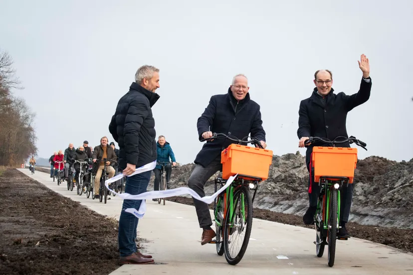 opening doorfietsroute groningen ten boer door andrea hooymans 0512202562 online