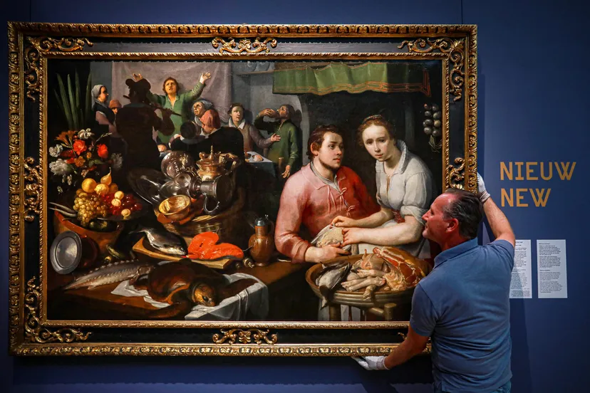 2 installatie van het keukenstuk van cornelis van haarlem in het frans hals museum scaled 1