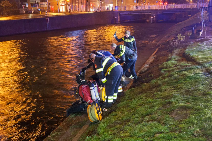 20170318 nieuwsfoto te water 02