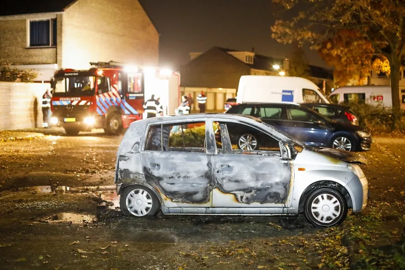 20201101 nieuwsfotonl autobrand 3