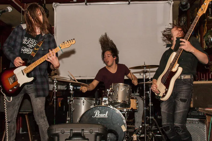 27265666 880217298816324 33752693 o