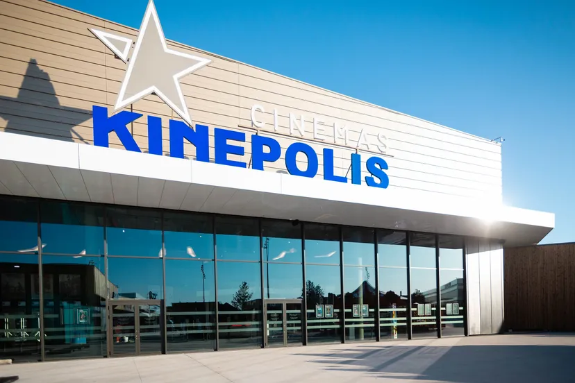 48793639212 7677cbd101 h