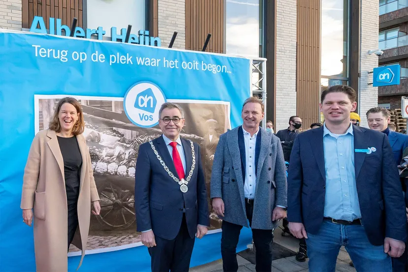 albert heijn schipholweg is open vlnr marit van egmond jos wienen paul vos danny van der west foto albert heijn ruben schipper