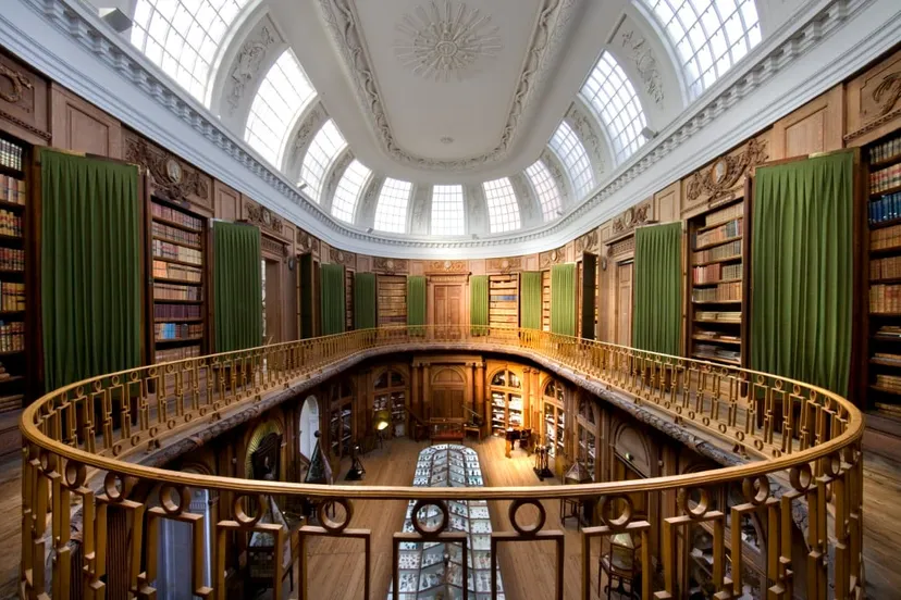 de ovale zaal door kees hageman