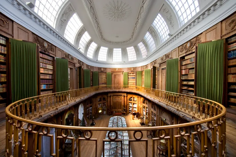 de ovale zaal door kees hageman