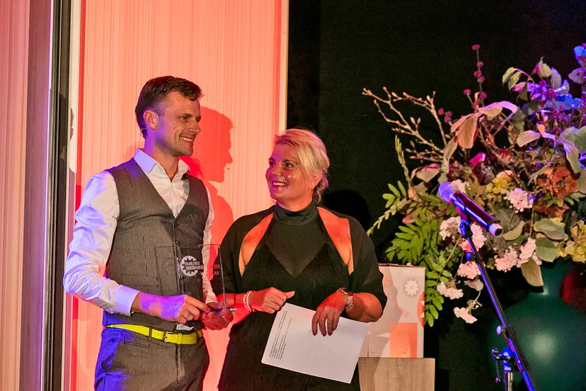 gerard koelewijn winnaar haarlemse ondernemers prijs 2020 juryvoorzitter masha vos