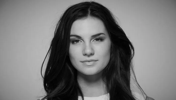 maan zwart wit 715x408