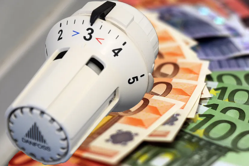 money 1005476 1920 pixabay