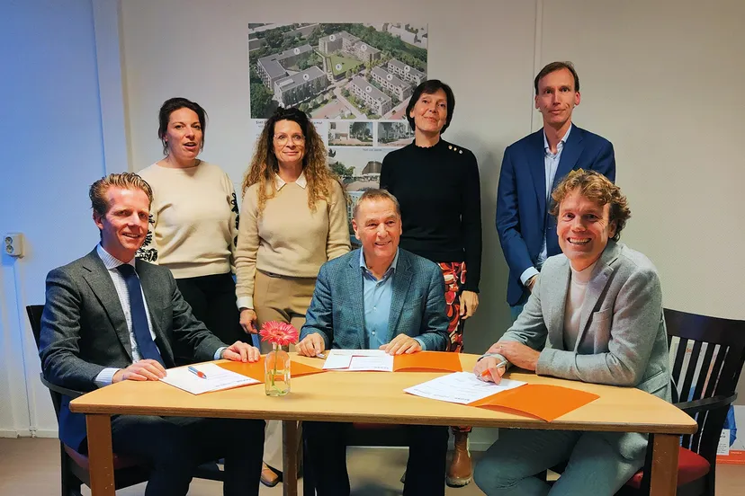 sint jacob zenzo en achmea tekenen koopcontract voor deel van hof van jacob nov 2023 kopieren