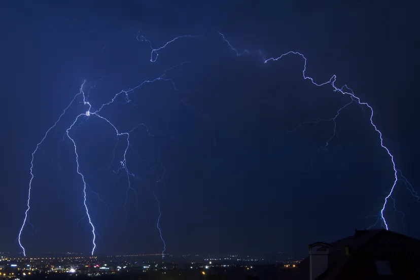 summer thunder storm 3465247 1920