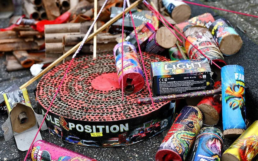 vuurwerkafval1 915x518 1