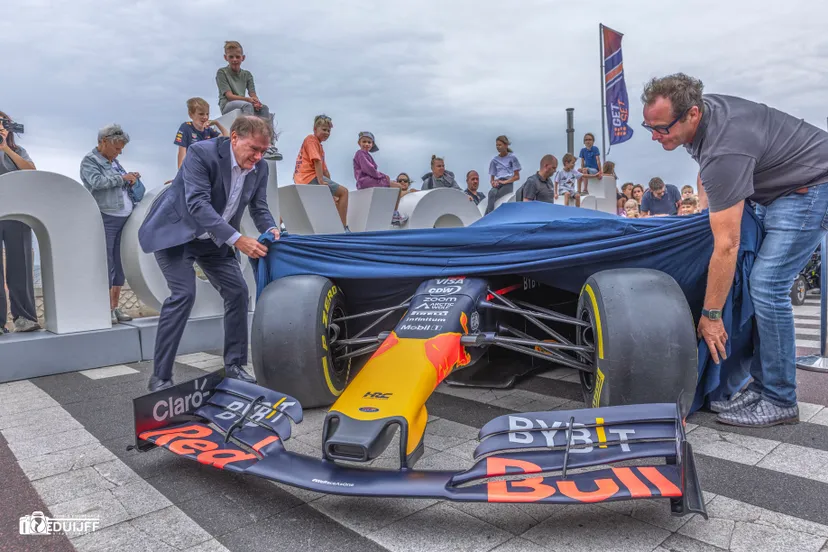 onthulling bauto max2