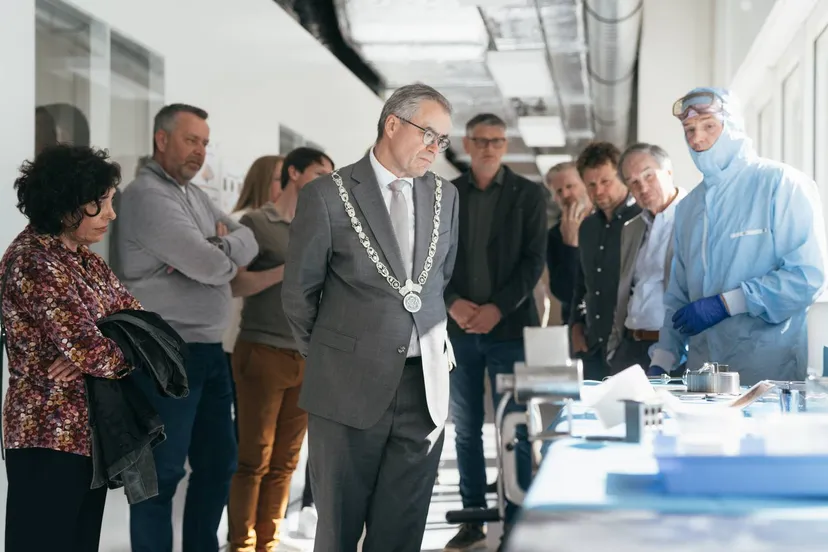 002 east side etb bislife 4000px