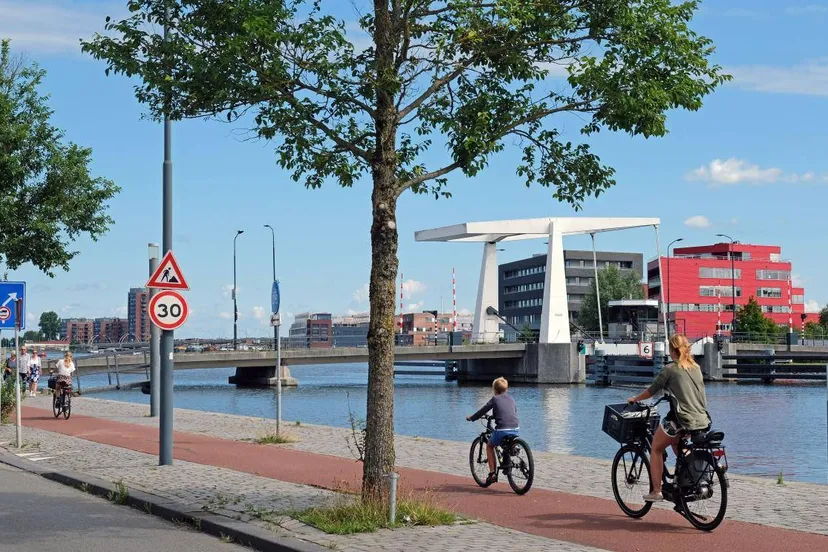 online-dscf7521_16x9