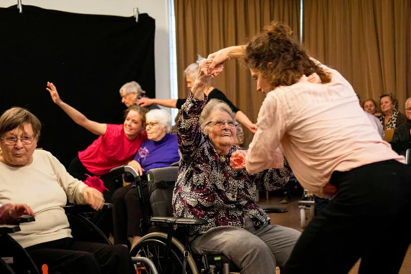 danstheatervos_dansdans_fotomoonsaris_9109-lowres