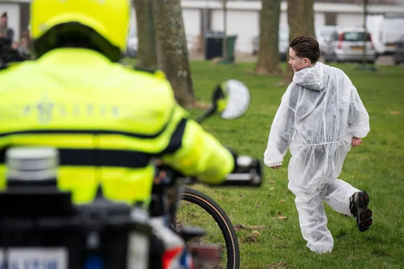 The Hunt Haarlem_Blijf jij uit handen van de Politie_Foto Renata Jansen