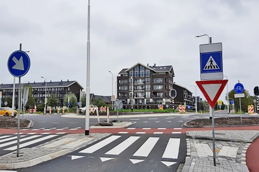 2021 10 04 opening laatste rotonde van cleeffkade