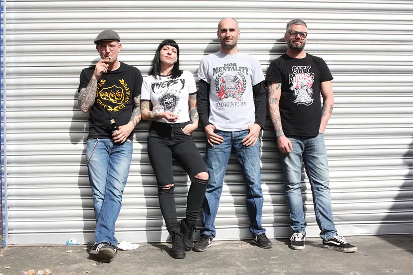 day drinker group photo 1