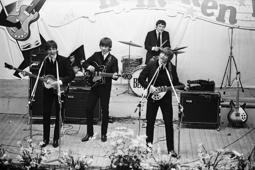 foto van het optreden van de beatles in blokker nl hlmnha 1478 02577 03 k 06 kopieren