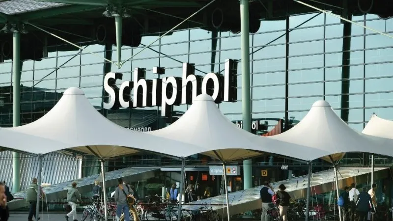 ingang schiphol 916x609 916x515 e1507631224524