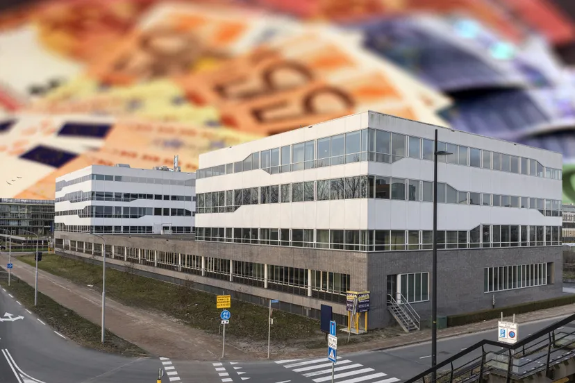money 1005476 1920 gemeentehuis