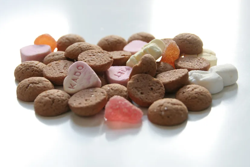 sint nicolaas snoepgoed willem van luijk pixabay