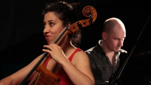 ella van poucke en caspar vos francoeur 600x338 1