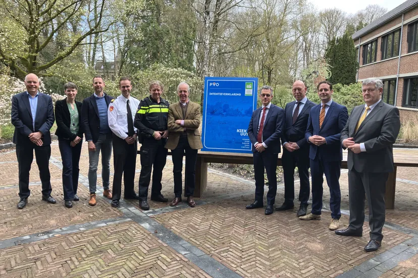 2023 05 01 pb foto bij pb ondertekening intentie veilig buitengebied 130423