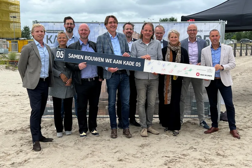 3705 e6904f361c1382cf984e9eae961422ed