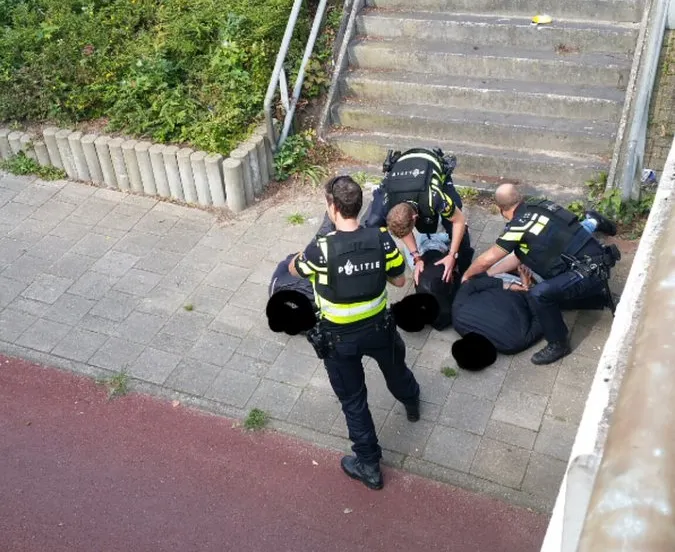 aanhouding personen wapen wijkagent braakenburg