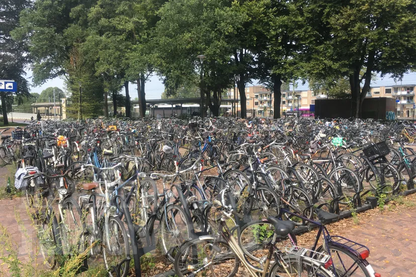 fietsenstalling fietswrak oranjepark w hnn