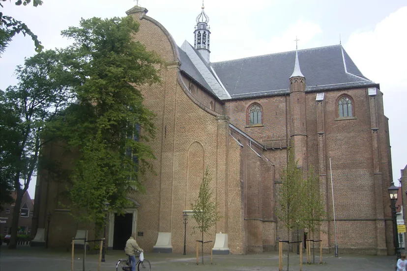 grote kerk kerkplein cc0 wikimedia