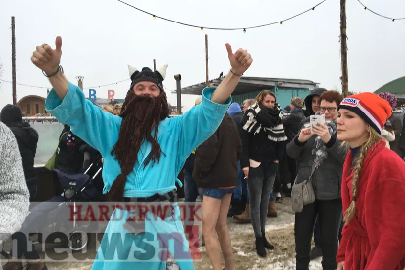 harderwijker nieuwjaarsduik 20176592